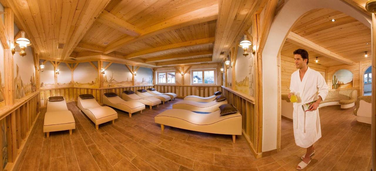 Mountainview Lodge: Alpine With Pool And Sauna Access Campsite *