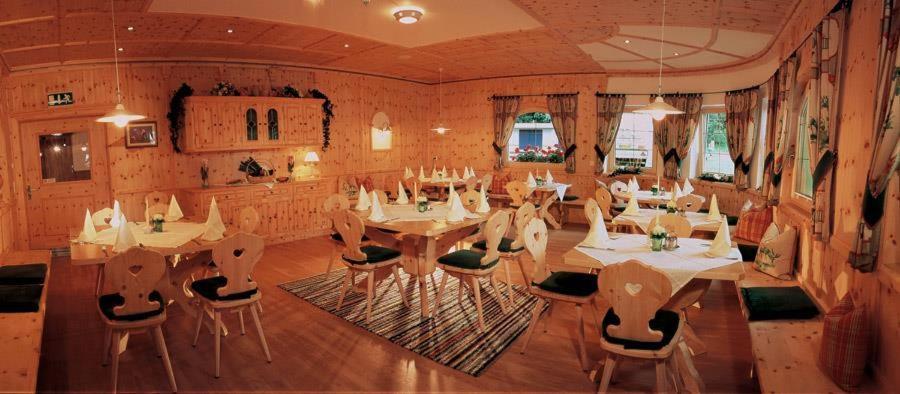 Campingplatz Mountainview - Im Zillertal Direkt Am 5 Sterne Aufenfeld Mit Hallenbad Und Sauna *