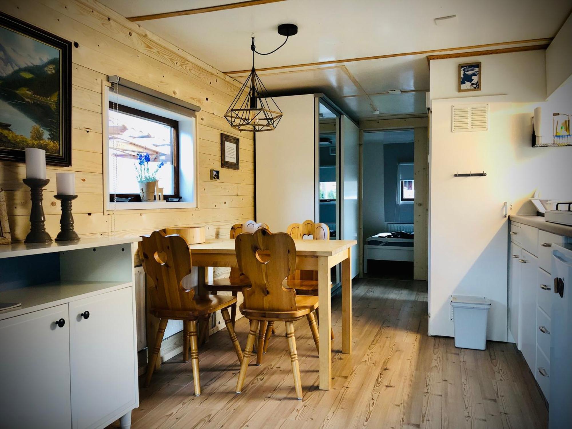 Mountainview Lodge: Alpine With Pool And Sauna Access