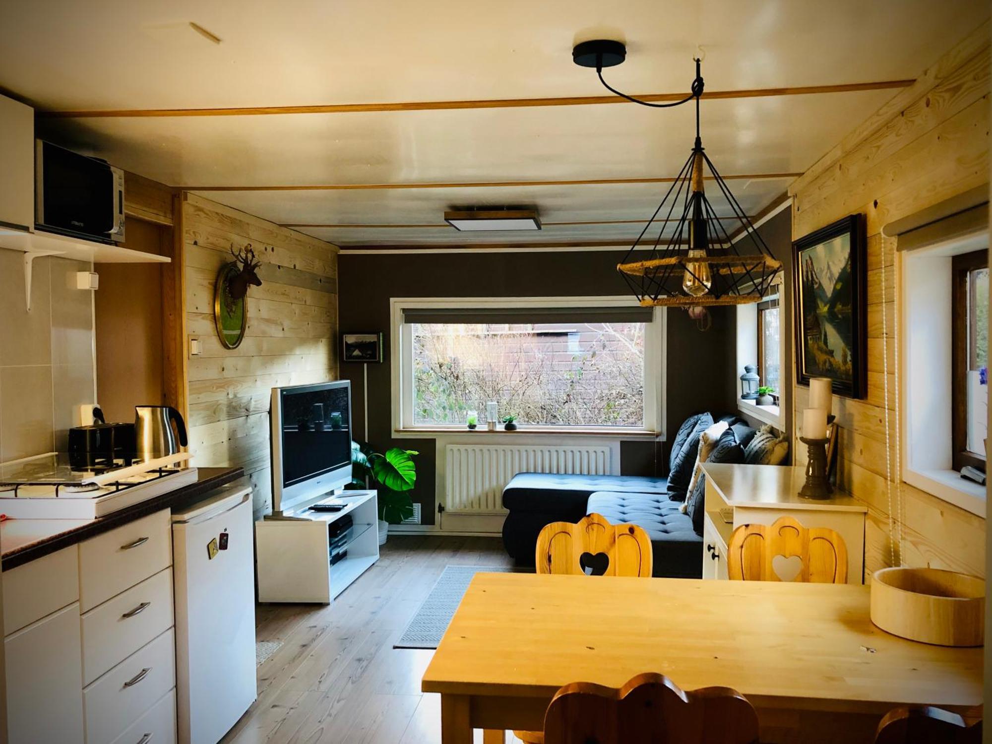 Campsite Mountainview Lodge: Alpine With Pool And Sauna Access
