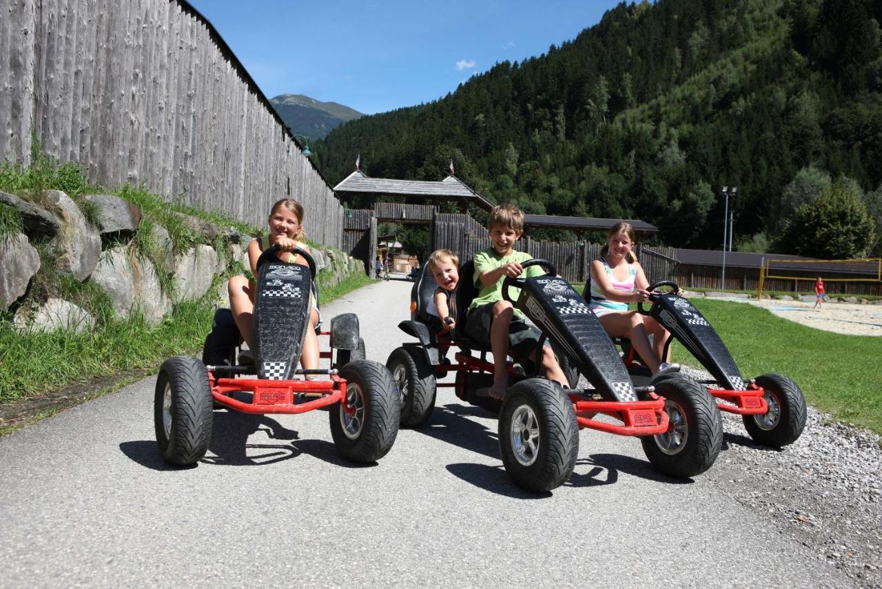 Mountainview Lodge: Alpine With Pool And Sauna Access Campsite